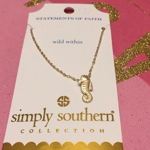 NWT Simply Southern Sea Horse Necklace